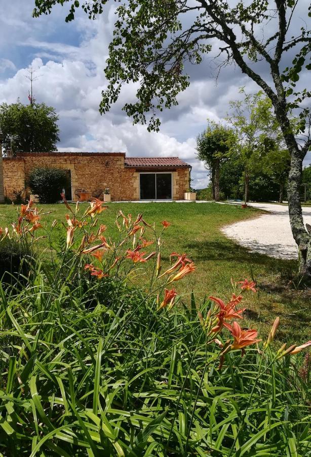 O Reve De Gabriel Bed & Breakfast Saint-Amand-de-Coly Екстериор снимка