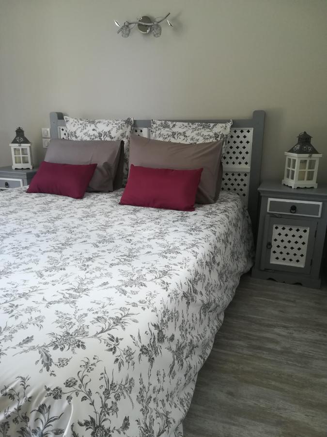 O Reve De Gabriel Bed & Breakfast Saint-Amand-de-Coly Екстериор снимка